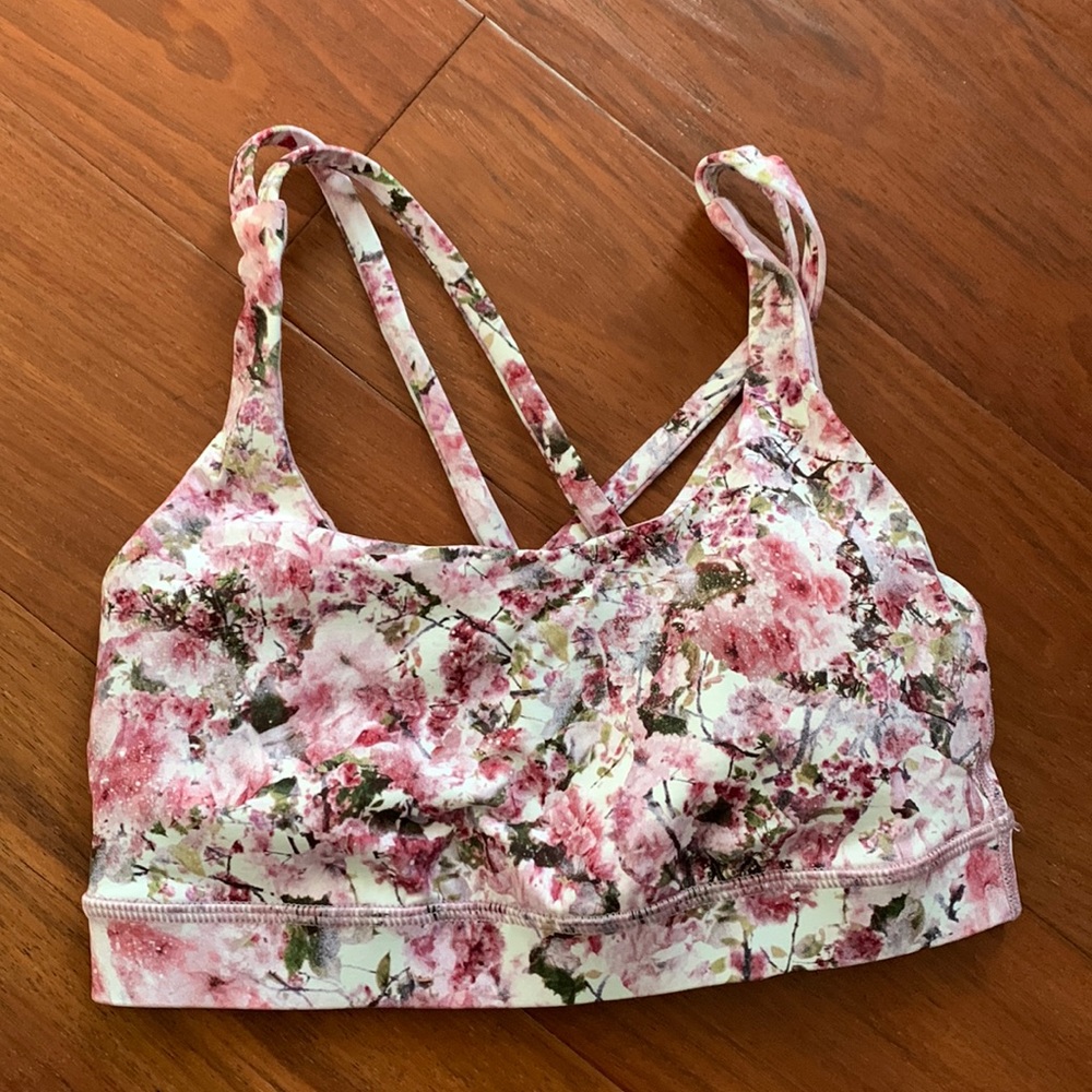 Lululemon sports bra